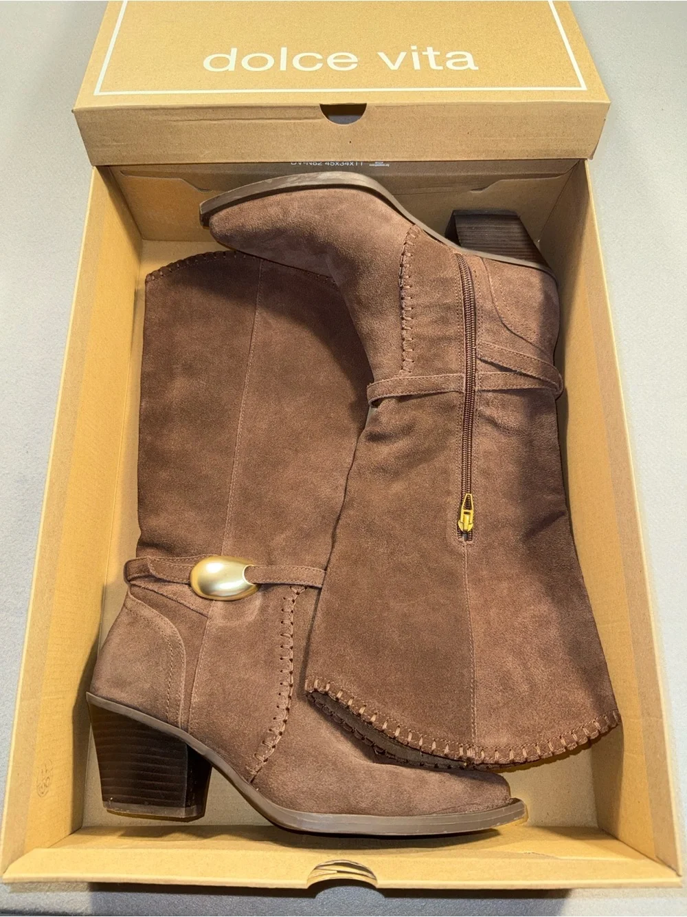Dolce Vita 7.5 Dark Brown Suede Raylin Western Boot 2.5” Block Heel Gold Accent